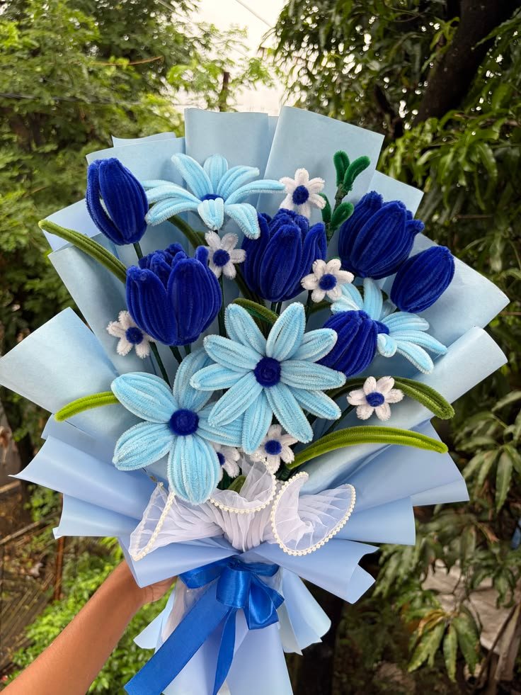 Blue Tulip & Daisy Bouquet